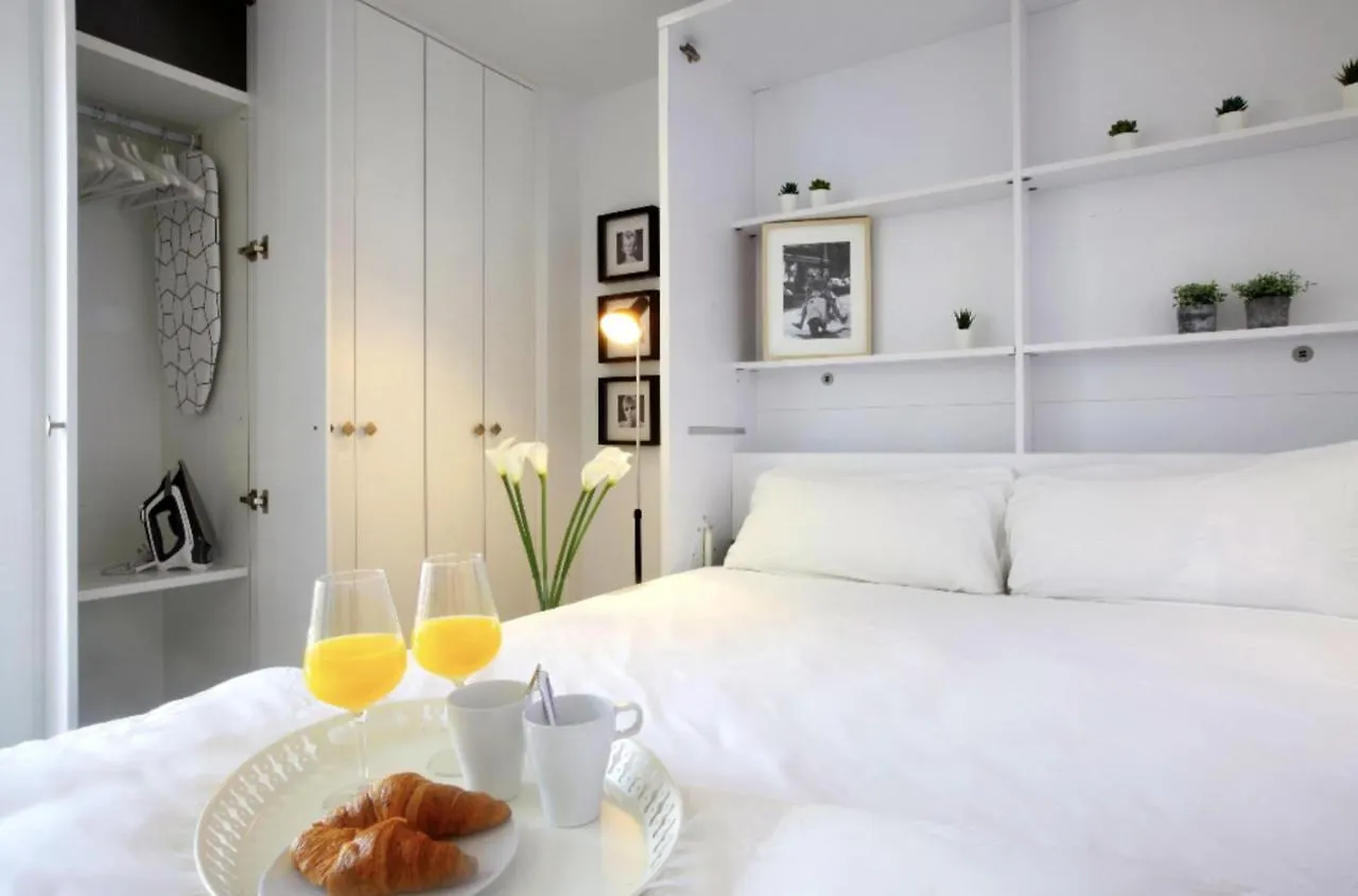 Precioso Apartamento Con Vistas Al Mar Y Piscinas Benalmadena 0*,