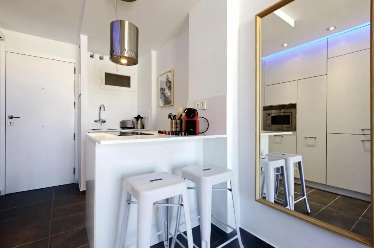 Precioso Apartamento Con Vistas Al Mar Y Piscinas Benalmadena