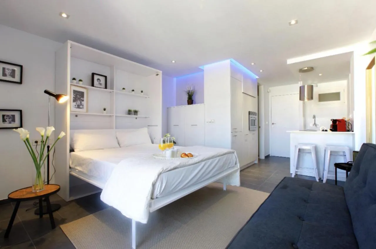 Precioso Apartamento Con Vistas Al Mar Y Piscinas Benalmadena