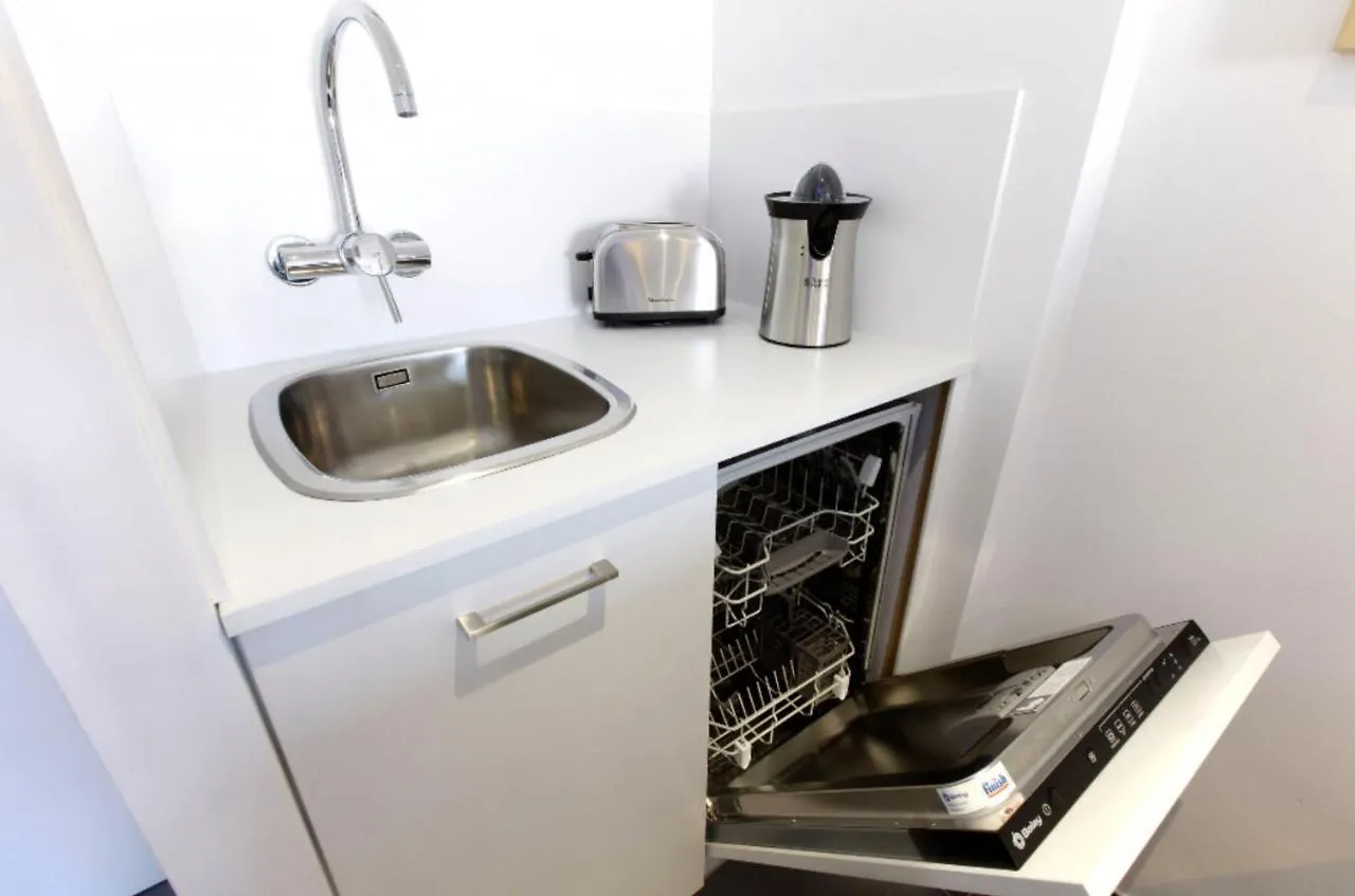 Precioso Apartamento Con Vistas Al Mar Y Piscinas Benalmadena